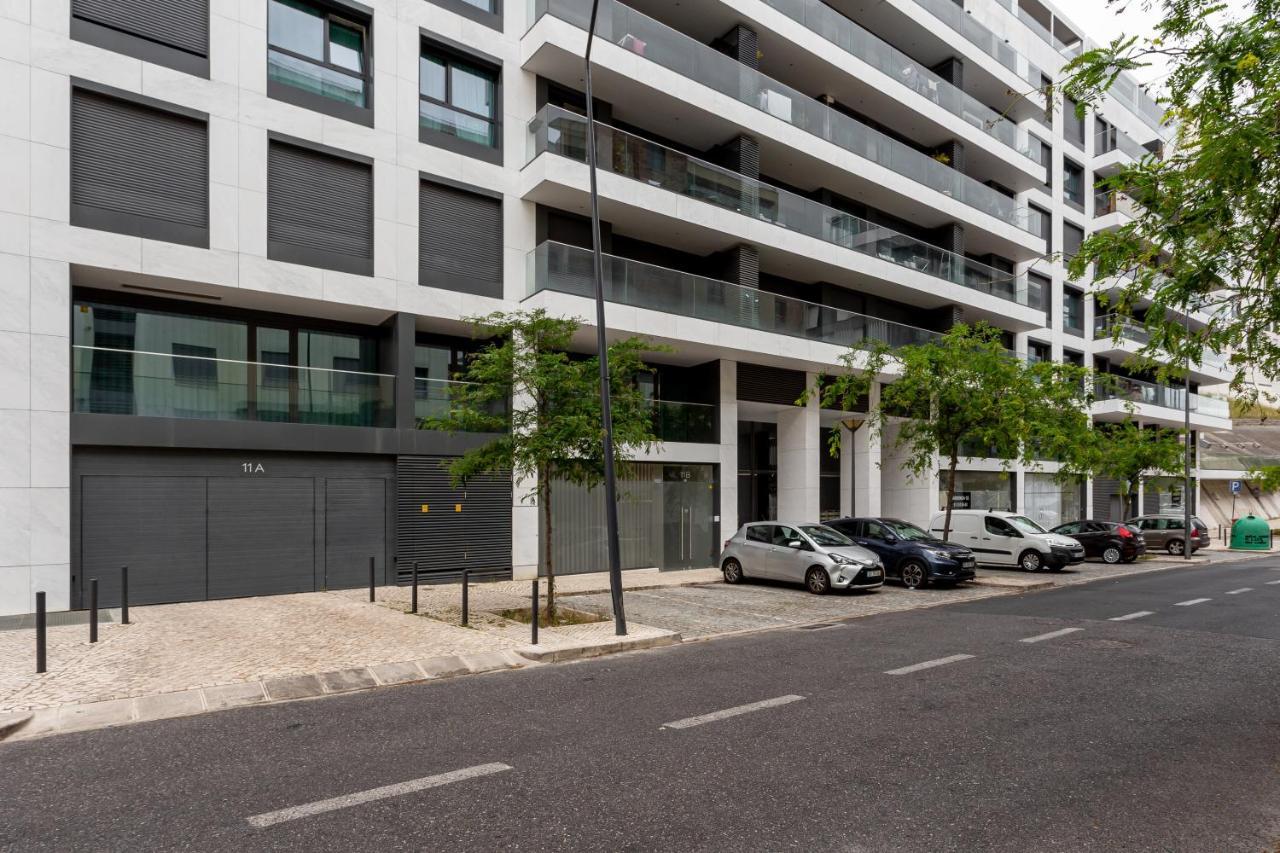 Apartment Modern 3br With Terrace In Benfica By Host For Us